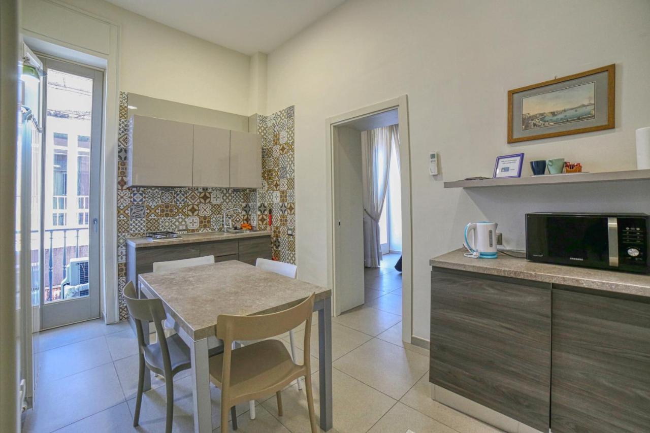 Casa Amato Apartment เนเปิลส์ ภายนอก รูปภาพ